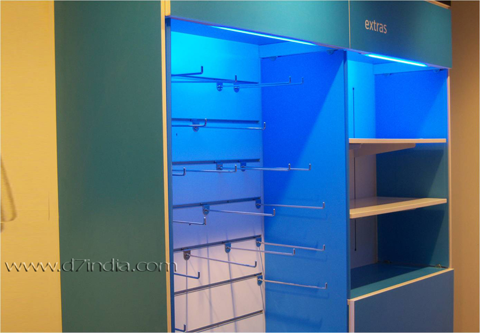 stylised company store uninor showroom view5